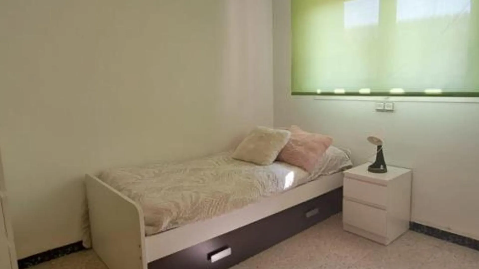 Apartamento Acogedor Para 6 Personas En El Centro De Llanca, Cerca De Playas Y Actividades Familiares - Es-170-88 Daire